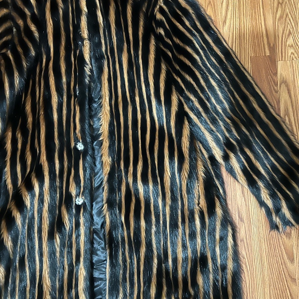 Coat - Picture 3 of 5